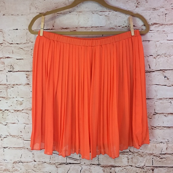 EVERLY A Line Skirt Pleats Sheer Orange Large - Picture 2 of 8
